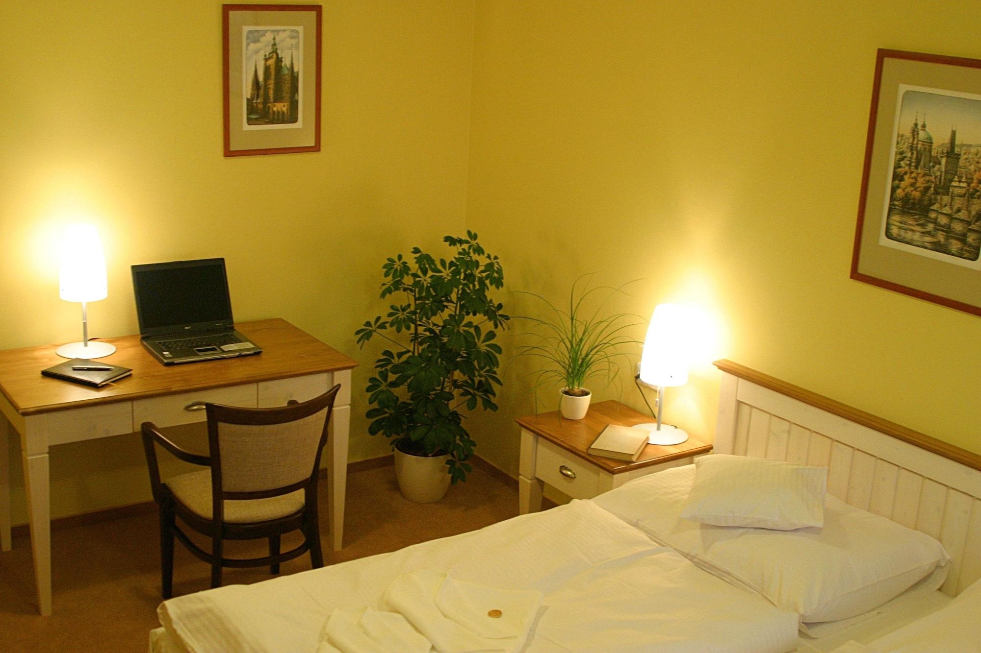Dolce Villa Prága Kültér fotó