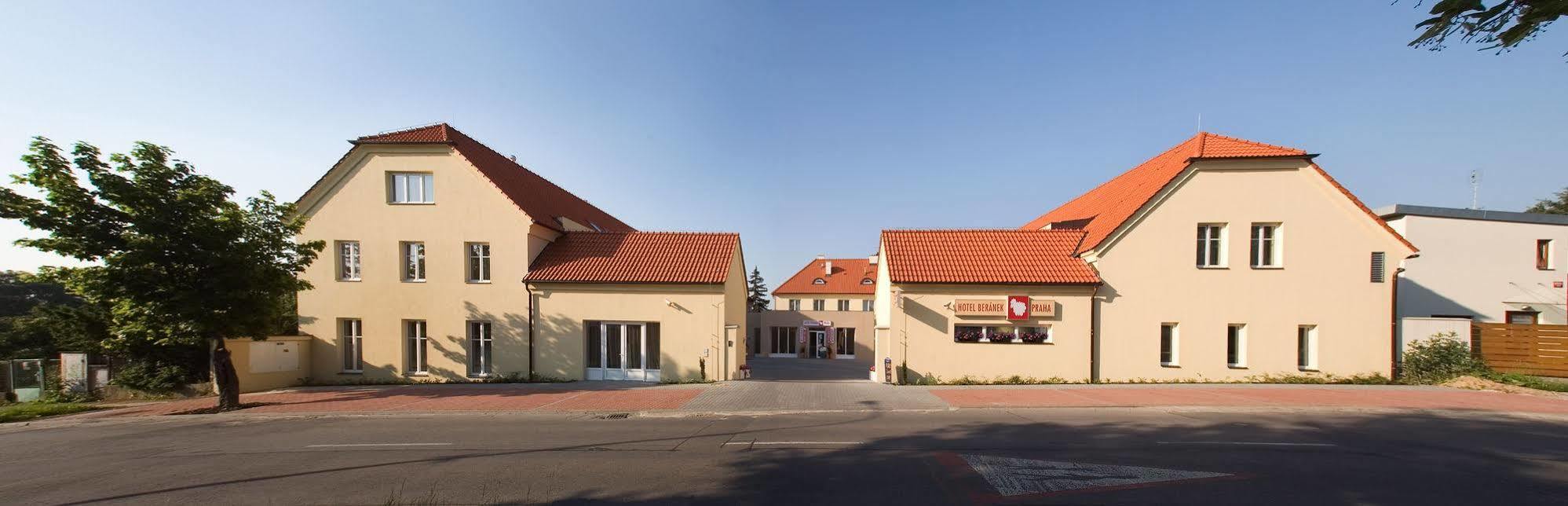 Dolce Villa Prága Kültér fotó